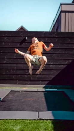 Avyna Pro-Line Flatground Trampoline - 305 X 225 Cm - Grijs 30 Avyna Pro-Line Flatground Trampoline - 305 X 225 Cm - Grijs -Intex VERKAUF 1900 1069 flatground 305 225 sfeer 4