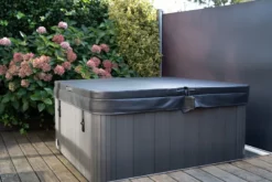 W'eau Skye Spa - 4 Persoons -Intex VERKAUF 4persoonsspa dicht