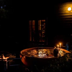 Weltevree Dutchtub Original Houtgestookte Hottub - 4 Personen - Oranje -Intex VERKAUF dutchtub by night 2