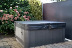 W'eau Spa Cover 240 X 240 Cm - Radius 18 Cm -Intex VERKAUF kopie van laj00058 3