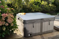 W'eau Spa Cover 240 X 240 Cm - Radius 18 Cm -Intex VERKAUF kopie van laj09934 4