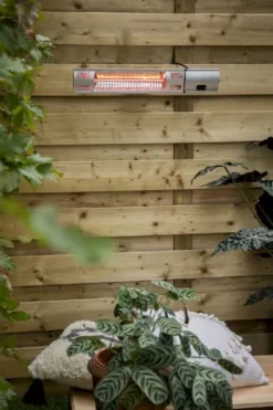 Sunred Heater Royal Diamond Wall 2000 Terrasverwarmer - Grijs -Intex VERKAUF sunred heater royal diamond silver wall 2000 terrasverwarmer 2